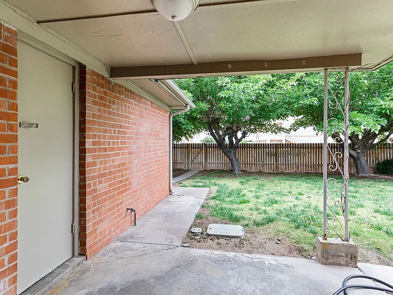 1405 Oregon Ave #B — Photo 14