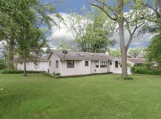 544 Delaware Dr, Lake In The Hills, IL 60156