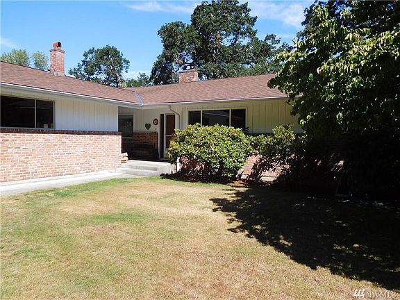 3rd image of 1003 147th Street Ct E