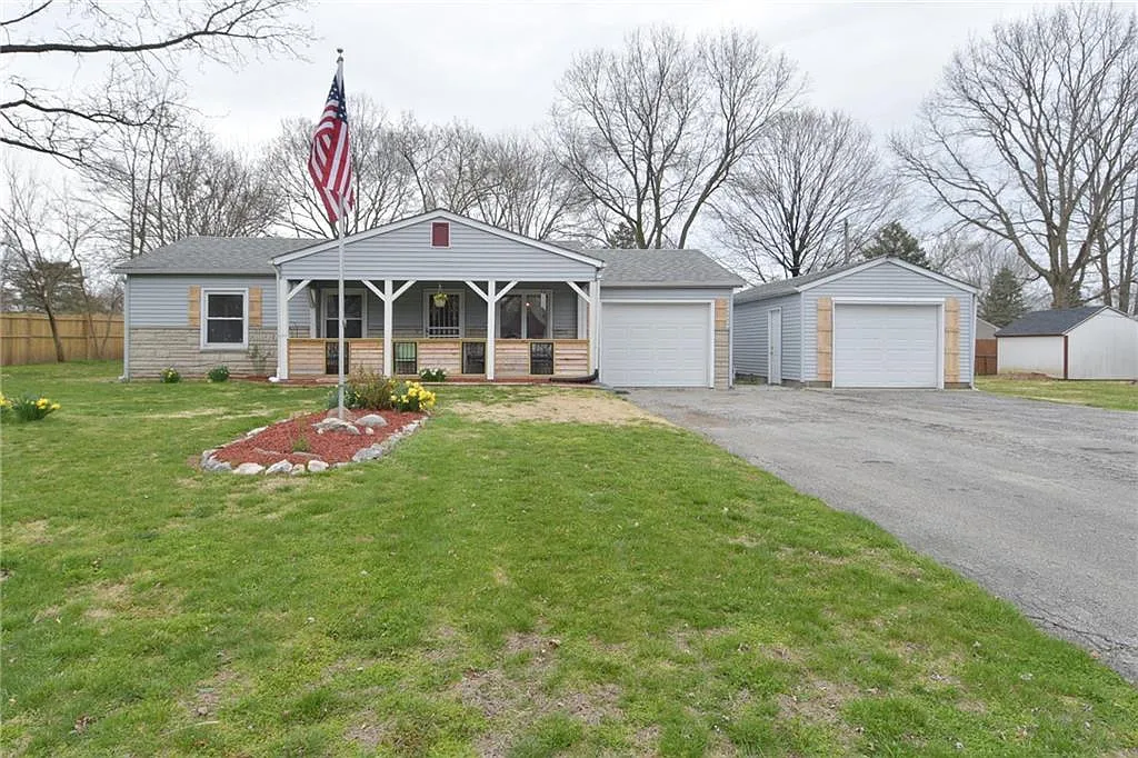 3465 Bradford Dr photo 1