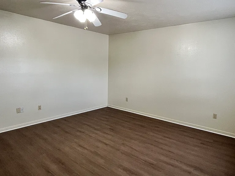 808 Navarro Dr #B — Photo 14