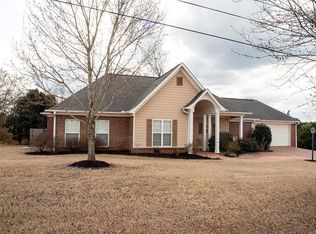 131 Lakes Dr S, Oxford, MS 38655