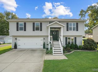 208 Fairview Ave, Collinsville, IL 62234