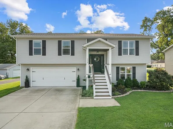 208 Fairview Ave, Collinsville, IL 62234
