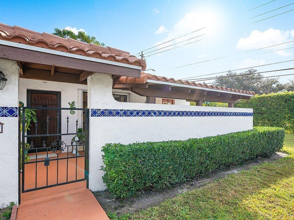 1st image of 13457 Fountain View Boulevard