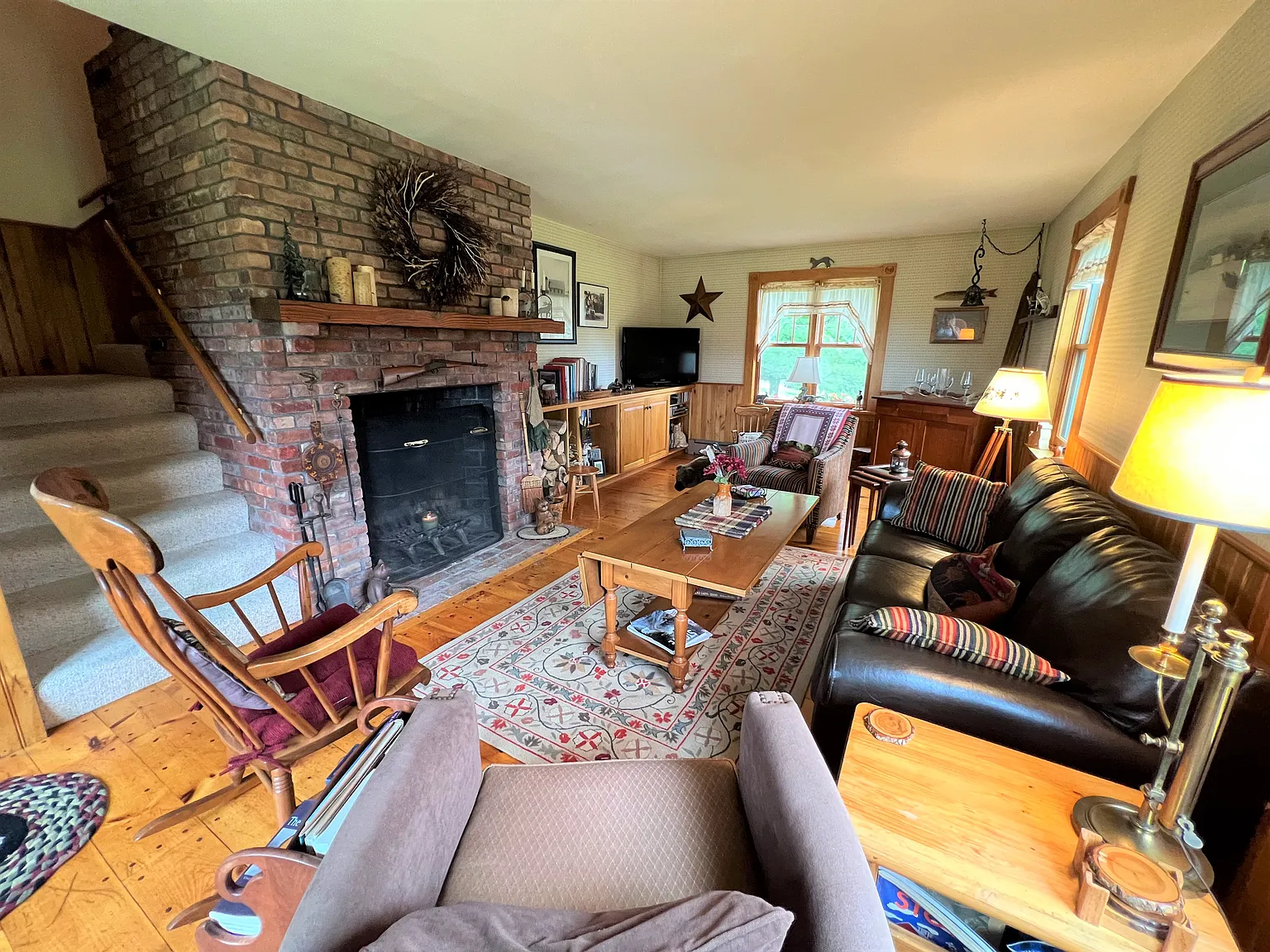 3 bed, 1900 sqft, $4,200 — Photo 3