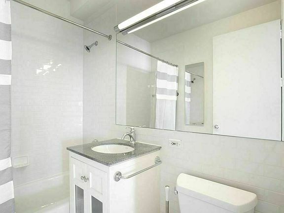 5th image of 220 E 94th St APT 6J