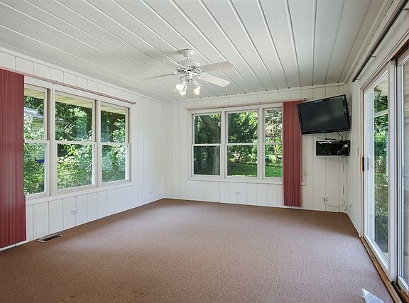 5th image of 154 Sweetbriar Ct