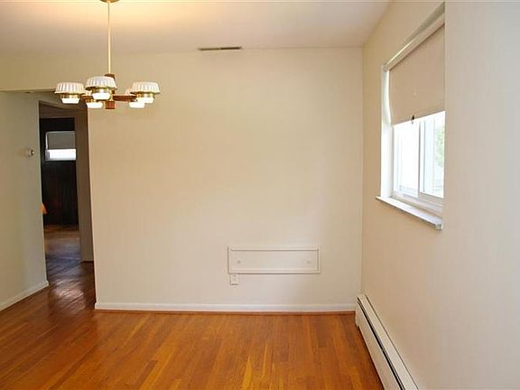 4th image of 2098 Earlwood Ct