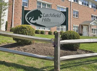 17 Fordyce Ct APT 12, New Milford, CT 06776