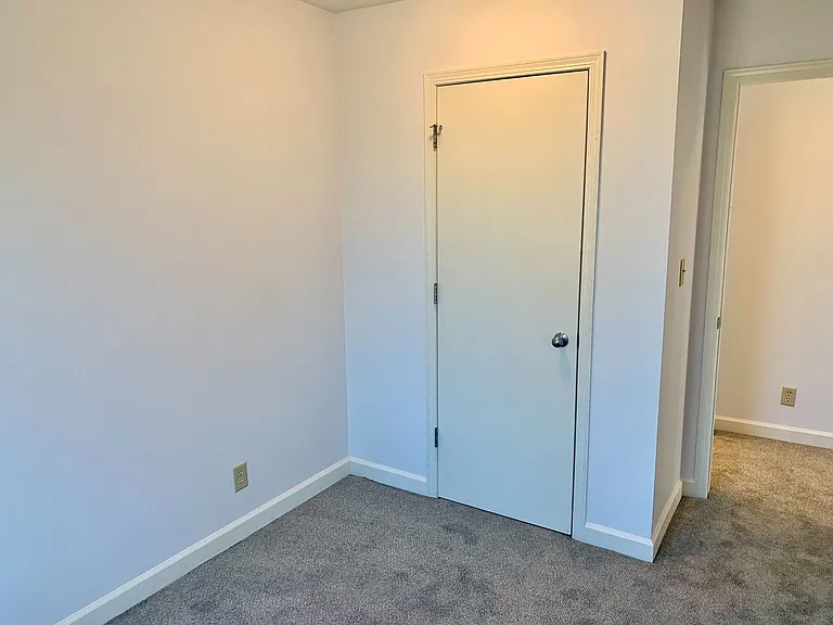 1842 Whittier St — Photo 12