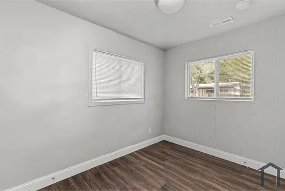 10333 Earl Dr — Photo 8