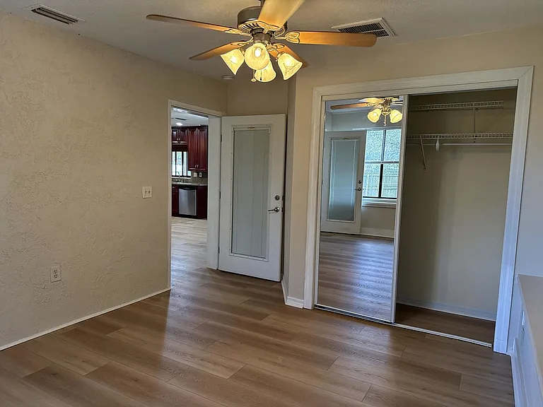 1406 1/2 Berkshire Dr — Photo 20