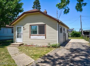 1377 Allen St, Burton, MI 48529