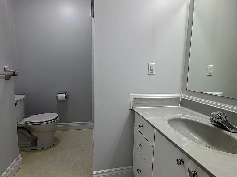 8 Whitney Ct — Photo 15