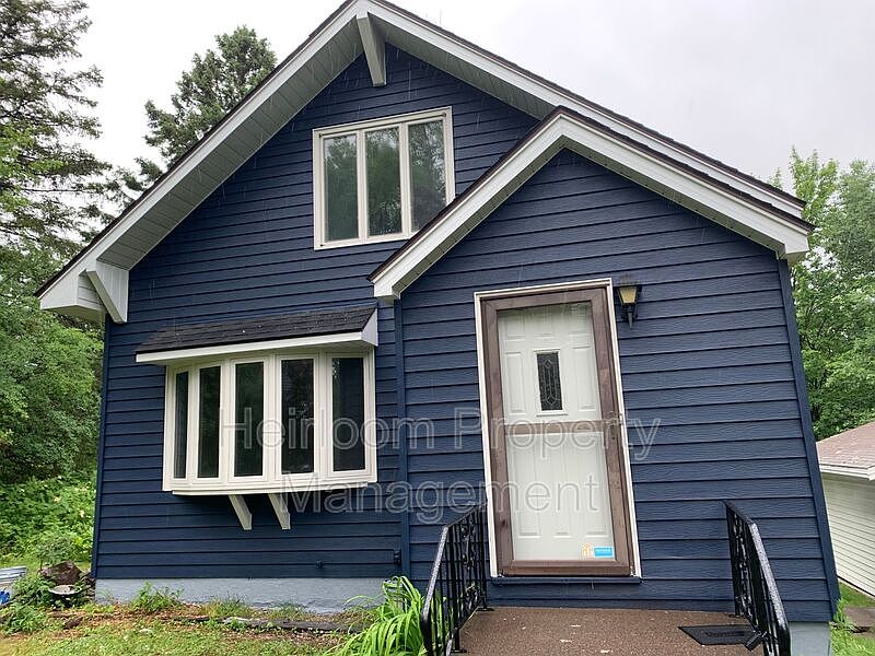 1st image of 537 Rose St