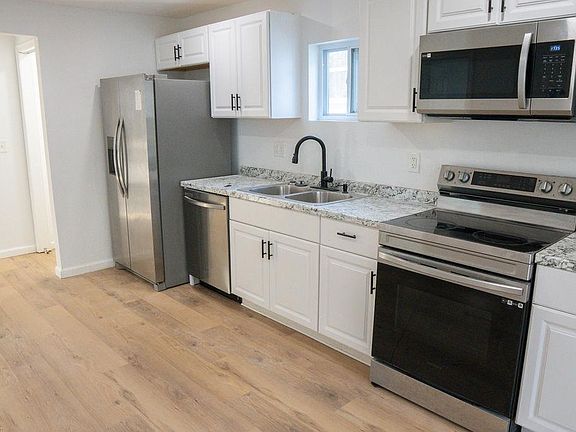 2nd image of 35 Sycamore Ave