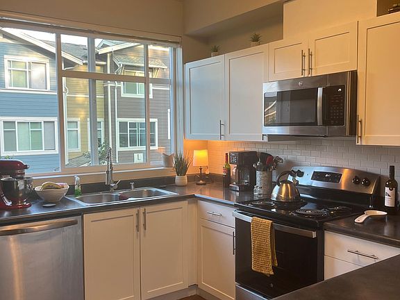 3rd image of 34600 SE Swenson Dr