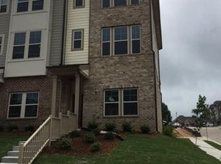 500 Village Loop Dr, Apex, NC 27502