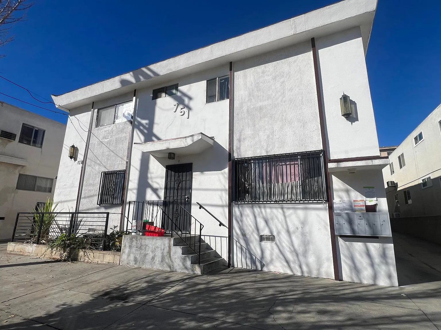 Studio, 575 sqft, $1,700 — Photo 1