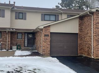 6832 Kingston Rd, Tinley Park, IL 60477