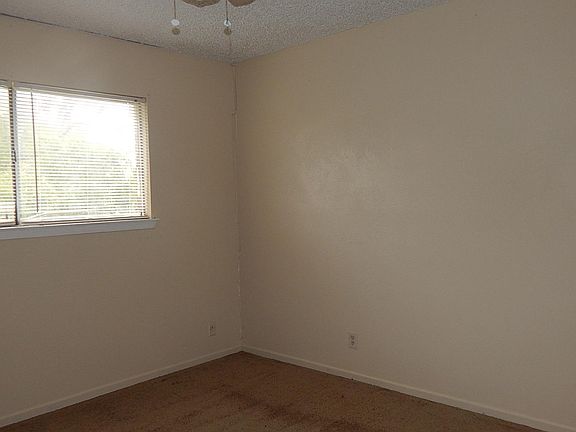 3rd image of 2213 Valley Forge Ave APT C