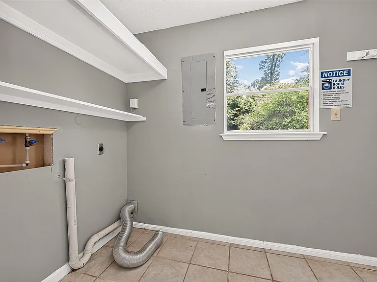 19002 Mirror Lake Dr — Photo 36