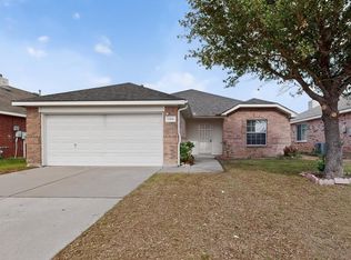 1105 Roping Reins Way, Haslet, TX 76052
