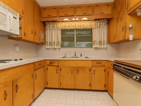 4th image of 503 Bluebonnet Dr