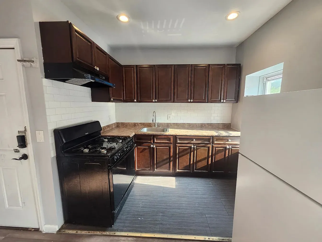 2 bed, $1,650 — Photo 1