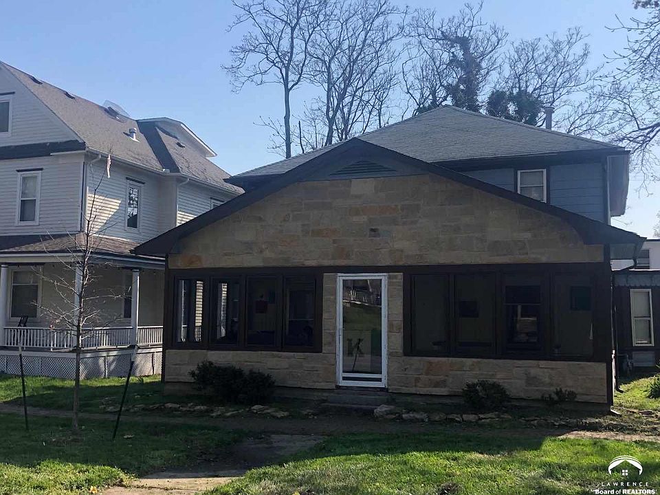 2nd image of 1046 Tennessee St