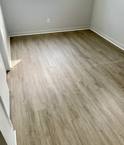 2414 Hilltop Ln — Photo 6