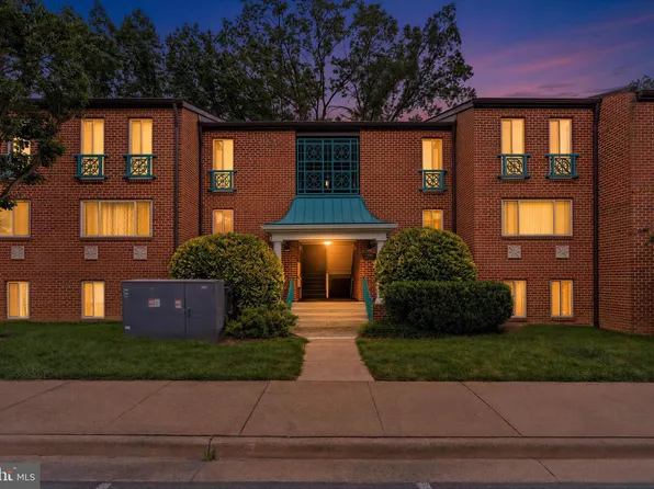 11811 Breton Ct APT 22D, Reston, VA 20191
