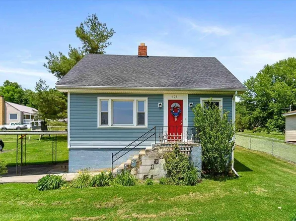 103 Hill St, Pearisburg, VA 24134