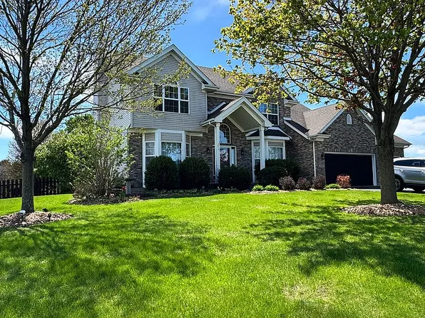 1919 Bison Ln, Johnsburg, IL 60051