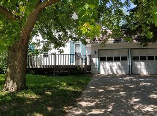 2102 18th St SW, Cedar Rapids, IA 52404