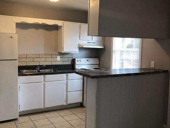 Another view of kitchen