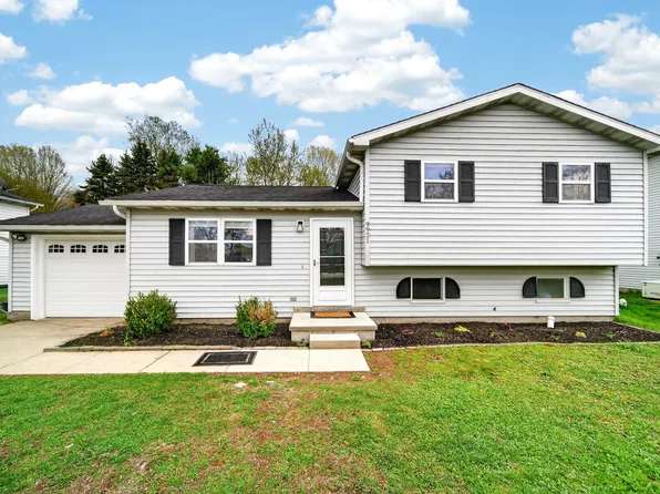 9921 Holly Dr, Lake City, PA 16423