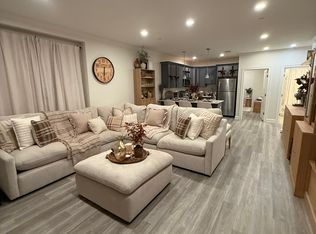 48 Nichols St #302, Everett, MA 02149