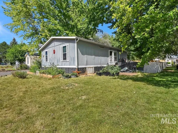 951 W Avalon St Trailer 9, Kuna, ID 83634