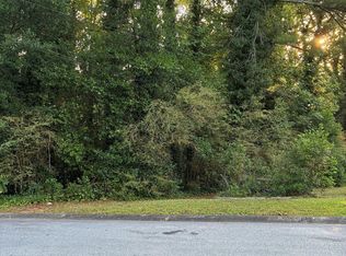 468 S Susan Creek Dr, Stone Mountain, GA 30083