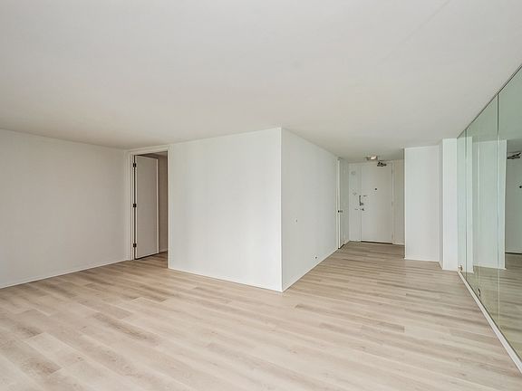 4th image of 900 N Lake Shore Dr APT 1905
