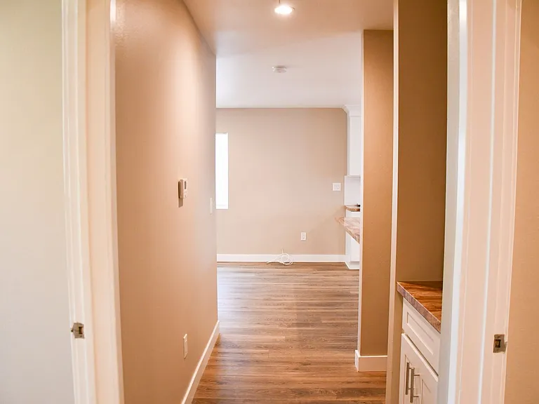 874 N Orange St — Photo 42