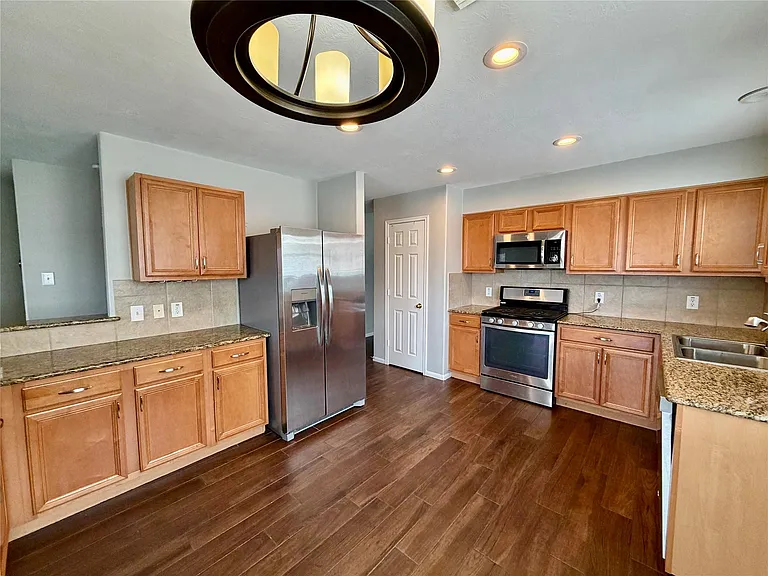 25206 Barmby Dr — Photo 8