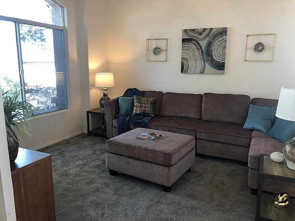 2nd image of 110 S Sagebrush Way