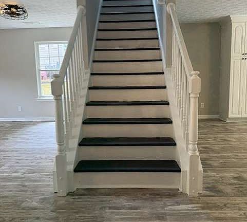 4th image of 528 Lazy River Ln