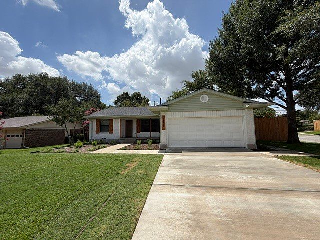 1st image of 1241 Cypress Dr
