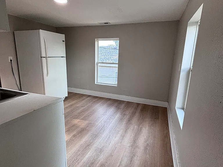 307 Cleveland Ave #1/2 — Photo 4