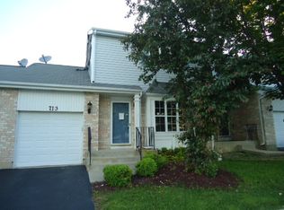 713 Saybrook Ct, Romeoville, IL 60446