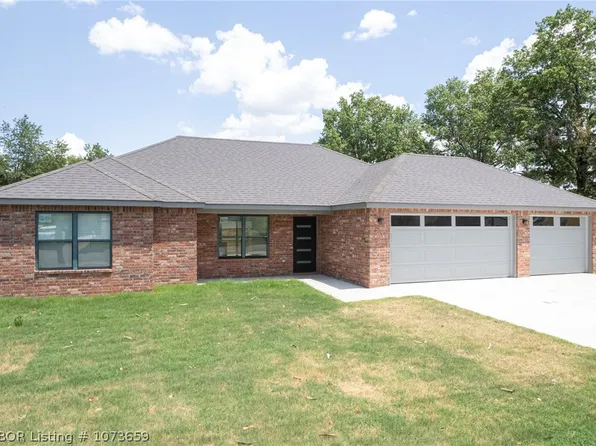 1020 N 48th St, Fort Smith, AR 72904